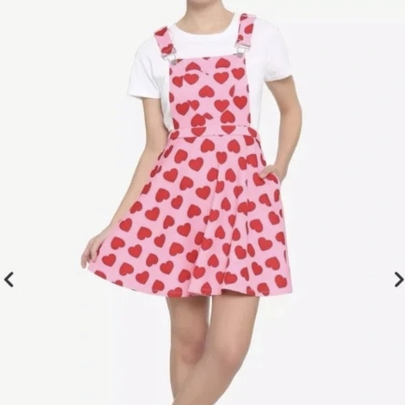 Hot Topic Dresses & Skirts - Hot Topic Pink and Red Heart Dress